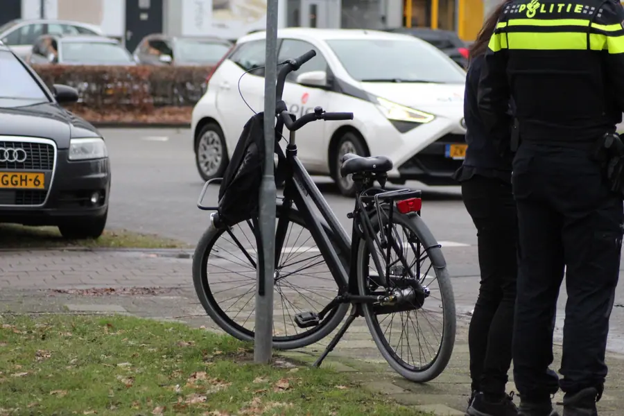 Fietser aangereden op Statenweg in Emmen. — Emmen