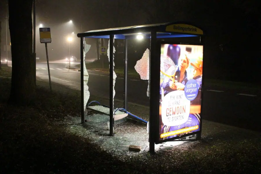 Opnieuw bushokjes vernield in Bargeres