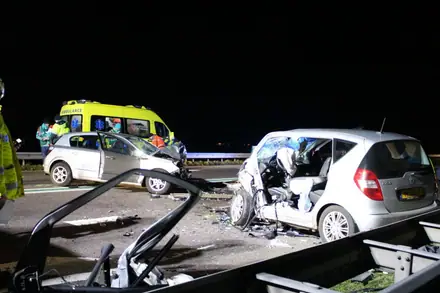 Twee ongevallen op N34 bij Emmen met minstens zes gewonden twee traumahelikopters ter plaatse — foto 2 van 5