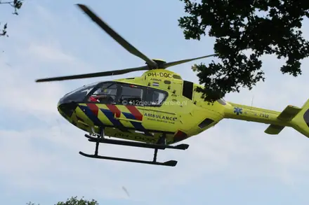 Persoon te water bij zwemplas Moekesgat in Ter Apel overleden — foto 4 van 8