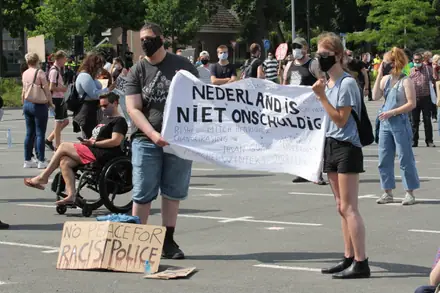 Organisatie en gemeente tevreden over Black Lives Matter-demonstratie [Video] — foto 10 van 12