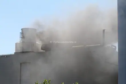 Brand bij DOC Kaas Hoogeveen onder controle [Video] — foto 3 van 12