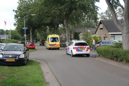 Fietsster gewond na aanrijding op Middenweg/Landschapsweg Veenoord — foto 2 van 6