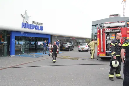 Brand bij bioscoop Kinepolis in Emmen — foto 4 van 4