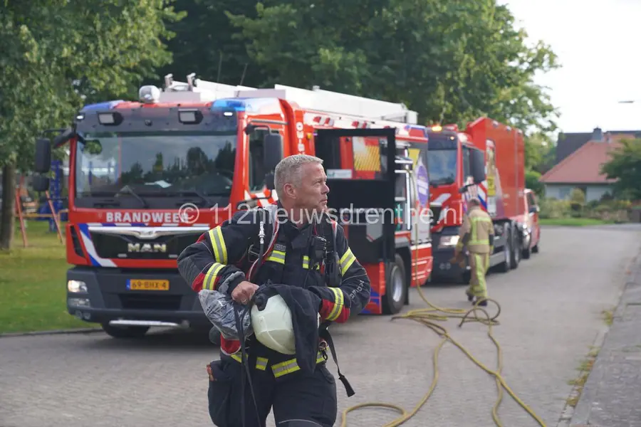 Brandweer Emmer-Compascuum neemt op een ludieke manier afscheid van collega