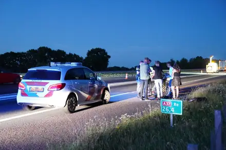Motorrijder onderuit op de A37 ter hoogte van oprit Veenoord — foto 2 van 8