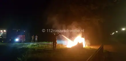 Brand in Dixi aan de Sneeuwuil in Emmen — foto 2 van 2