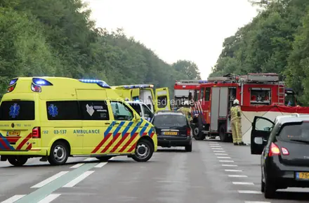 Zwaar ongeval op N381 bij Zweeloo — foto 3 van 12