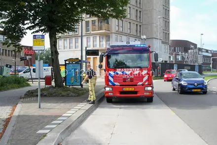 Brandweer rukt uit voor melding gaslekkage in Emmen — foto 2 van 5
