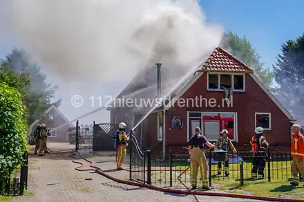 Forse schade na woningbrand in Klazienaveen — foto 4 van 8