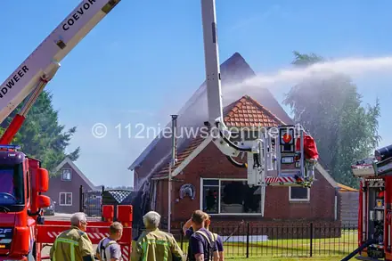 Forse schade na woningbrand in Klazienaveen — foto 6 van 8