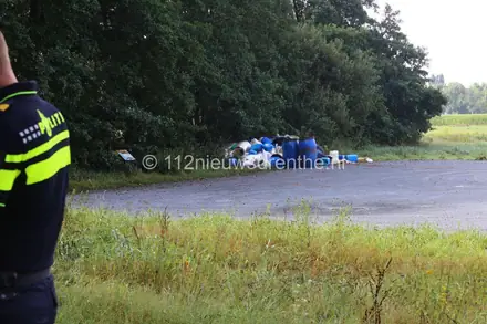 Vaten met drugsafval in Annen en Zuidlaarderveen gevonden [update] — foto 1 van 2