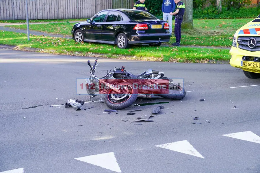 Motorrijder raakt gewond bij aanrijding in Emmen