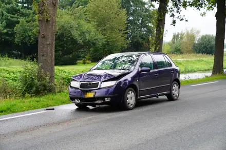 Kop-staartbotsing op de N379 in Barger-Compascuum — foto 5 van 6