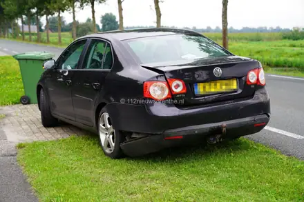 Kop-staartbotsing op de N379 in Barger-Compascuum — foto 2 van 6