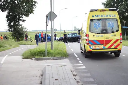 Auto’s zwaar beschadigd bij aanrijding in Emmen — foto 3 van 10
