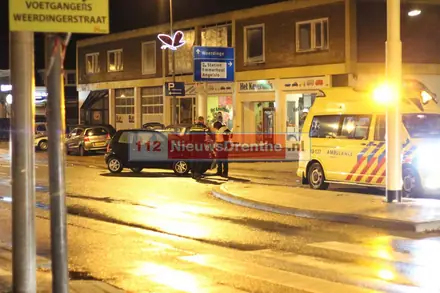 Pizzabezorger gewond na aanrijding in Emmen — foto 3 van 3