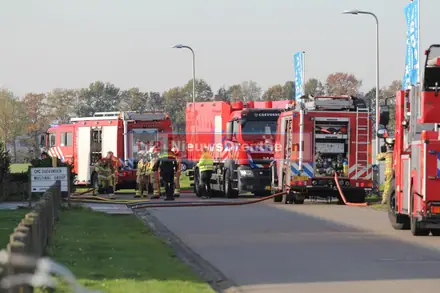 Brand in slijperij van metaalbedrijf in Coevorden — foto 1 van 8