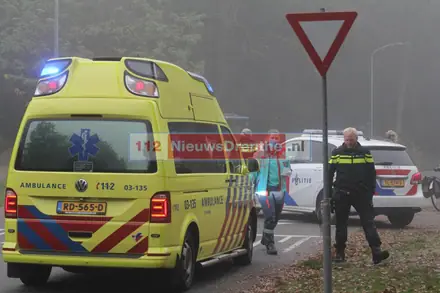 Fietsster gewond door aanrijding in Emmen — foto 2 van 3