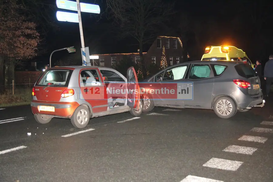 Auto’s botsen op Horstingerend in Erm