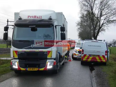 Voetganger overlijdt na aanrijding met trein bij onbewaakte spoorovergang Wijster — foto 2 van 2