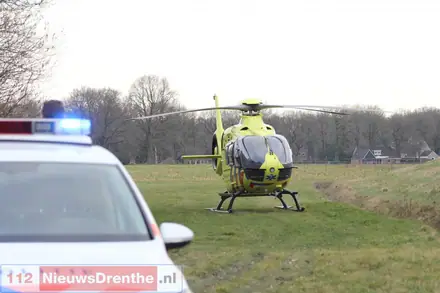 Gewonden bij botsing tussen scooters in Emmen — foto 4 van 11