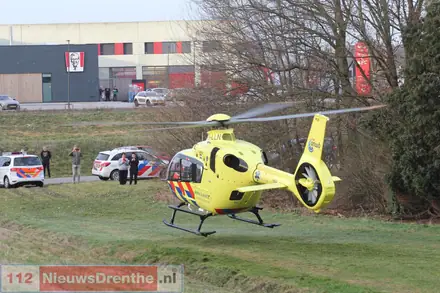 Gewonden bij botsing tussen scooters in Emmen — foto 5 van 11