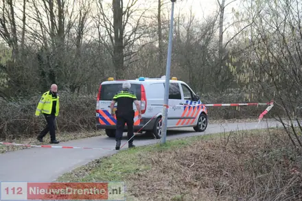 Gewonden bij botsing tussen scooters in Emmen — foto 10 van 11