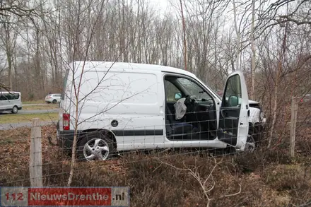 Ongeluk met meerdere voertuigen op Rondweg in Emmen — foto 8 van 8