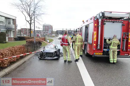 45-kilometer auto volledig uitgebrand aan de Dalipassage in Emmen — foto 8 van 9