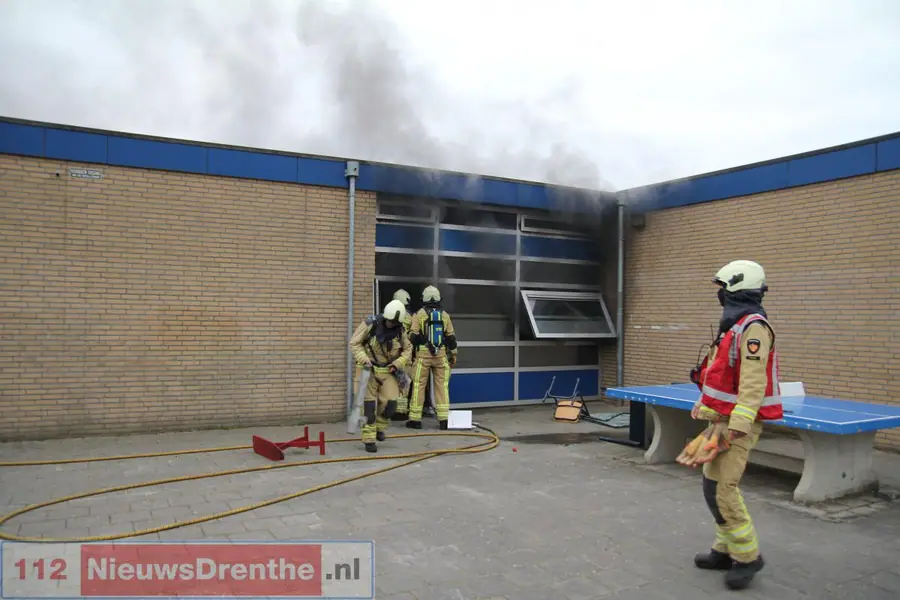 Brand in lokaal Thriantaschool in Emmen snel onder controle