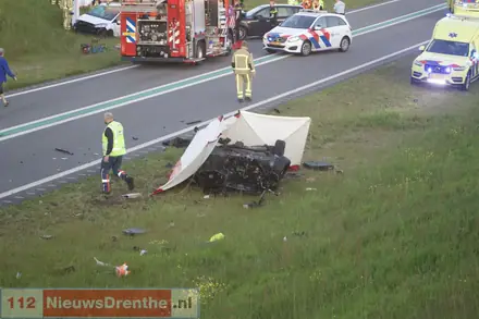 Meerdere doden bij zwaar ongeluk op de N34 bij Borger — foto 6 van 12