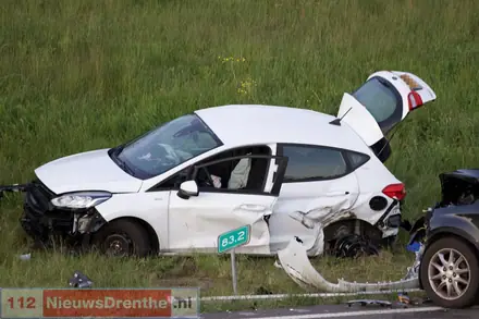 Meerdere doden bij zwaar ongeluk op de N34 bij Borger — foto 12 van 12