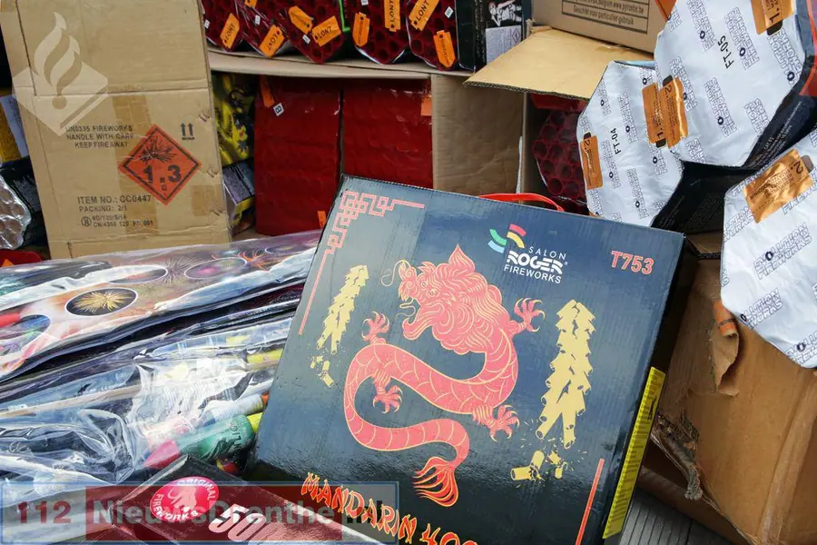 Politie neemt partij vuurwerk in beslag in Emmer-Compascuum