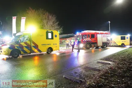 Auto op de kop in de sloot in Ter Apel, 77-jarige man overleden — foto 6 van 7