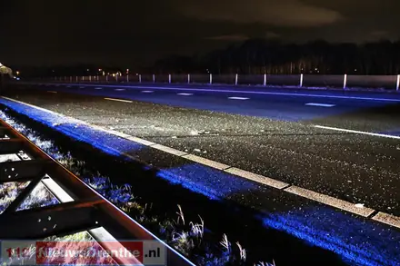 Twee voertuigen botsen op de A37 ter hoogte van Klazienaveen — foto 4 van 4