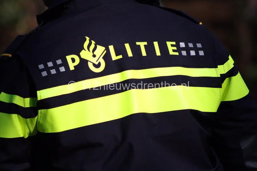 Auto vol zwaar vuurwerk aangetroffen na vluchtpoging in Emmen