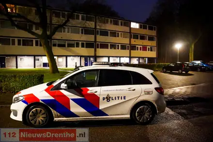 Politie krijgt melding van woningoverval, één persoon gewond — foto 2 van 4