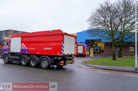 Gewonde bij explosie bij bedrijf aan de Kapitein Grantstraat in Emmen — foto 3 van 3