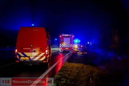 Automobilist raakt van de weg op de N34 bij Ees — foto 2 van 3