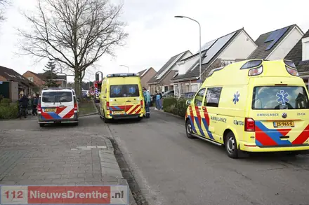 brandweer blust brand in woning aan scheerturfstraat in Schoonoord [Video] — foto 2 van 6