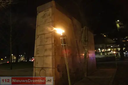 Lichtjestocht in Emmen centrum voor Oekraïne. — foto 4 van 4