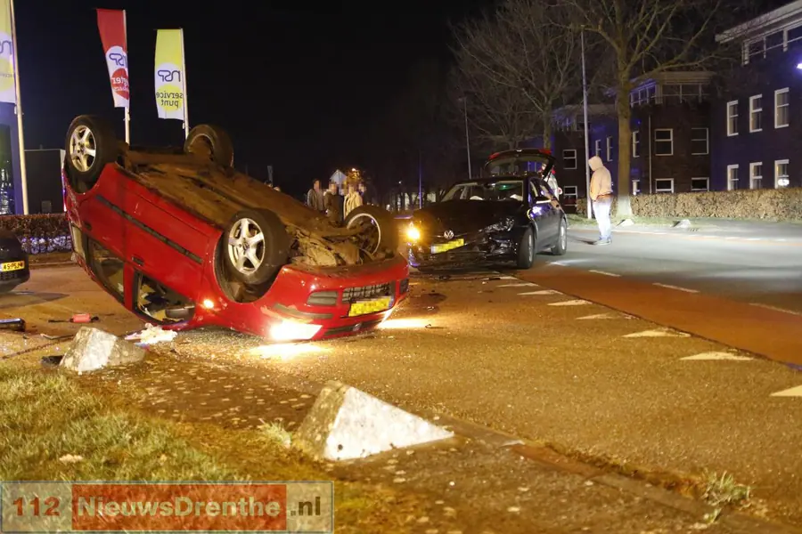 Gewonde bij ongeval tussen twee auto’s in Emmen