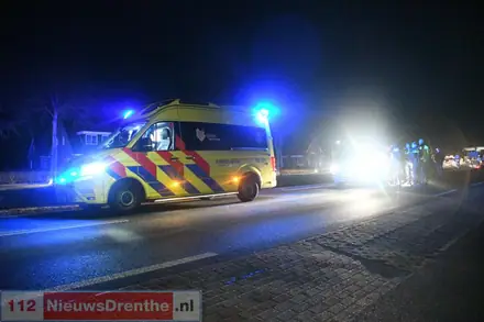 Voetganger raakt gewond na botsing met personenauto. — foto 1 van 2