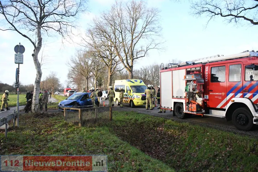 Twee voertuigen botsen op Laaghalerveen in Hooghalen