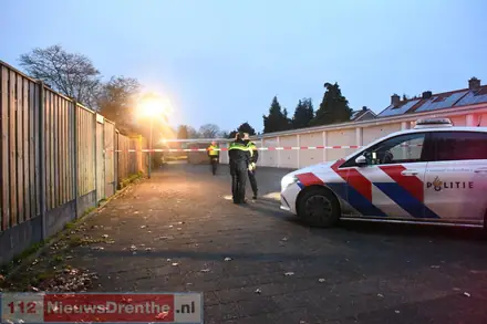 Gewonden bij steekpartij in Assen, verdachte aangehouden — foto 1 van 2