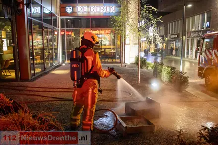 Brandweer blust brandje bij restaurant in Emmen — foto 1 van 3