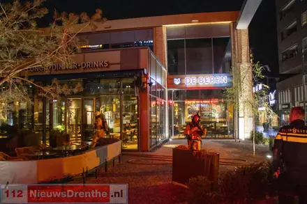 Brandweer blust brandje bij restaurant in Emmen — foto 2 van 3