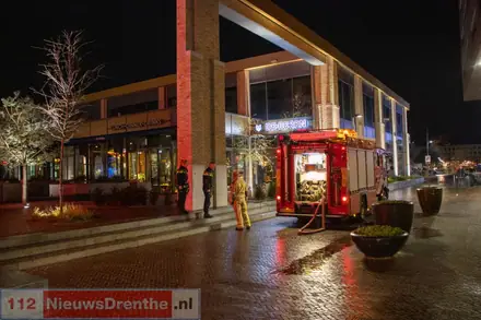 Brandweer blust brandje bij restaurant in Emmen — foto 3 van 3