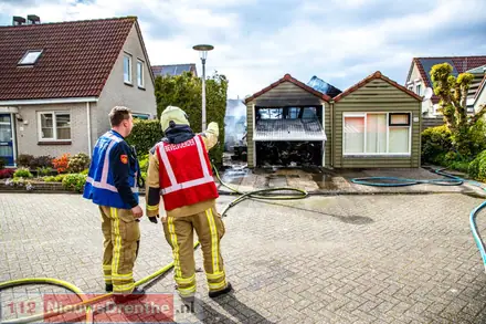 Garagebox in de brand in Coevorden — foto 2 van 6